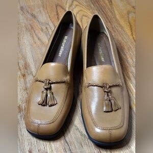 Vintage Naturalizer Women's Brown Tassel Loafers Size 7.5 Preppy Collegiate